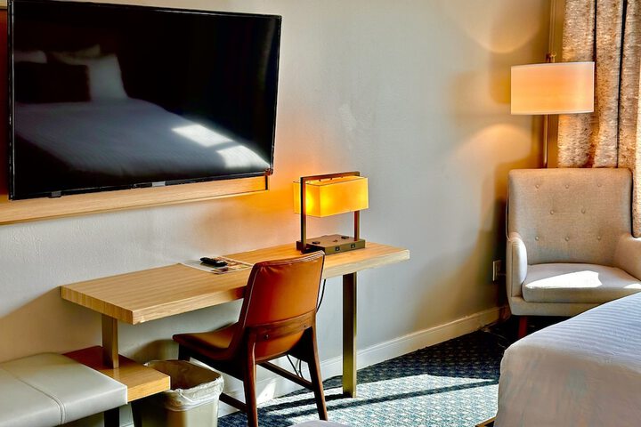 Room 121 of 168
