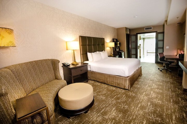 Room 47 of 104