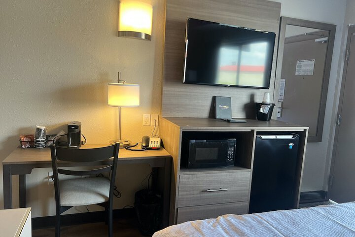 Room 12 of 21