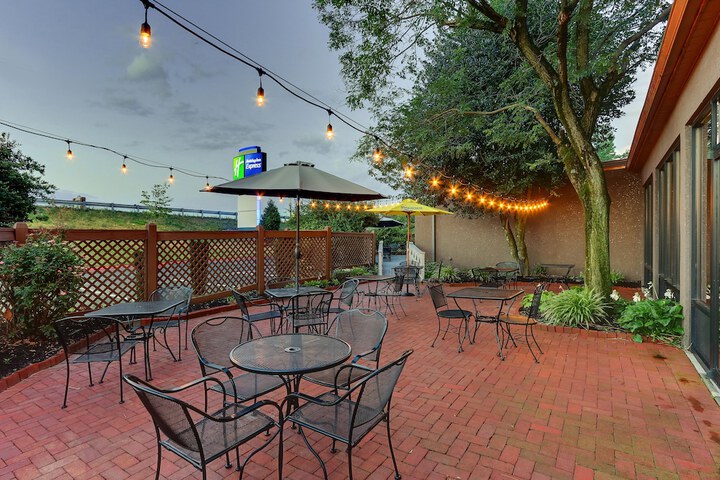 Terrace/Patio 42 of 44