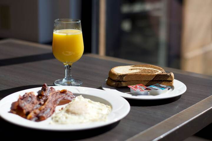 Breakfast/Coffee Service 47 of 56