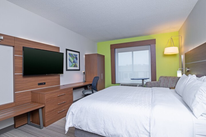 Room 26 of 48