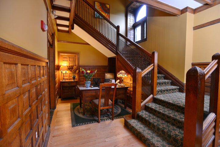 Hotel Interior 23 of 185