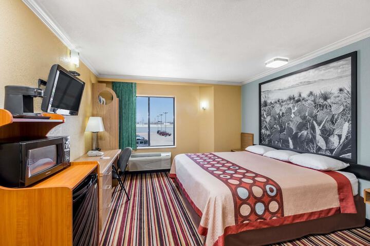 Room 13 of 15