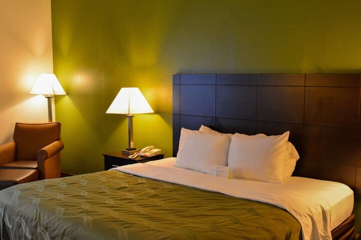 Room 8 of 24