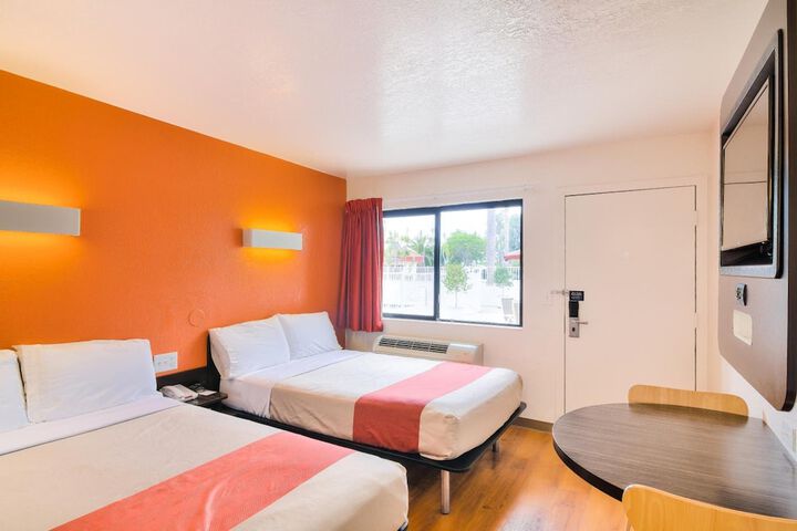 Room 14 of 46
