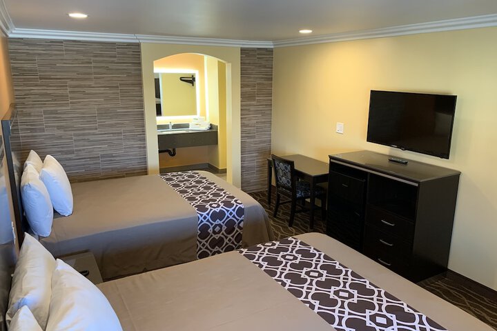 Room 36 of 74