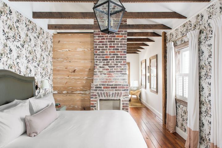 Room 20 of 46