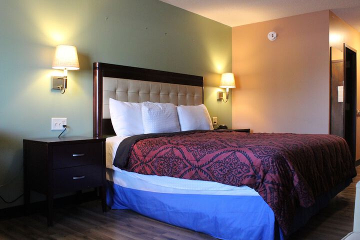 Bellevue Hotel & Suites