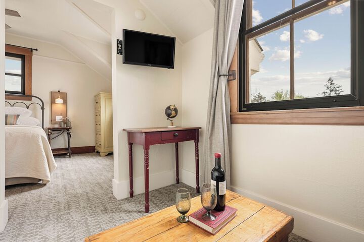 Room 108 of 113