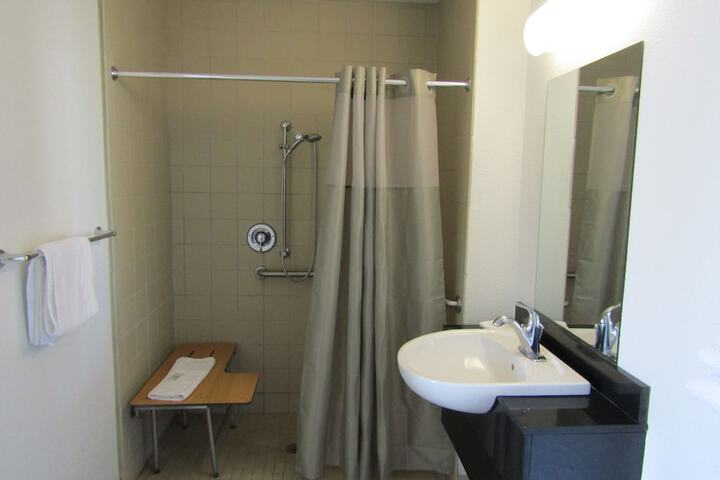 Room 17 of 21