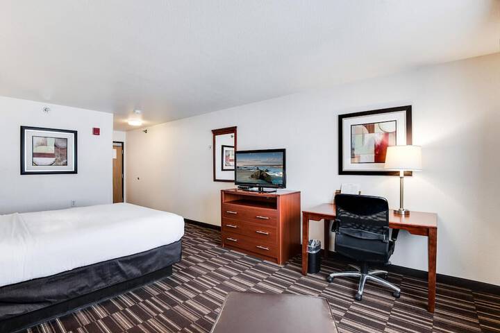 Room 12 of 37