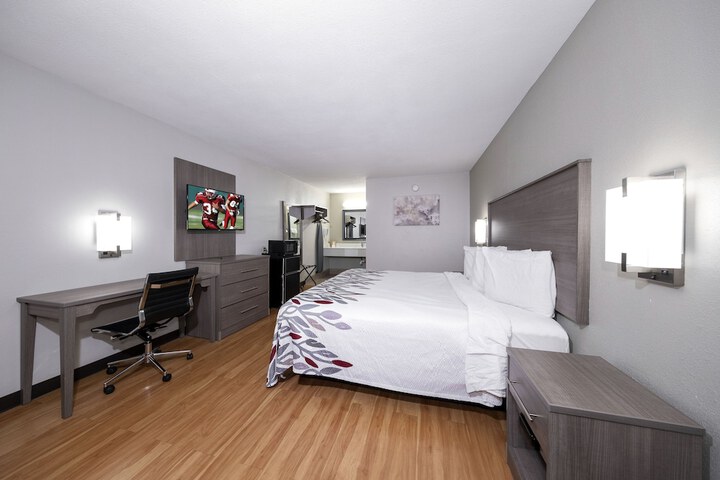 Room 13 of 27