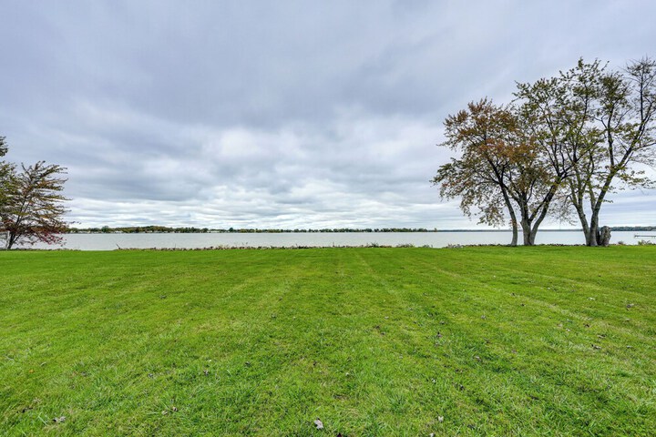 Steps From Oneida Lake: Spacious Gem w / Game Room!
