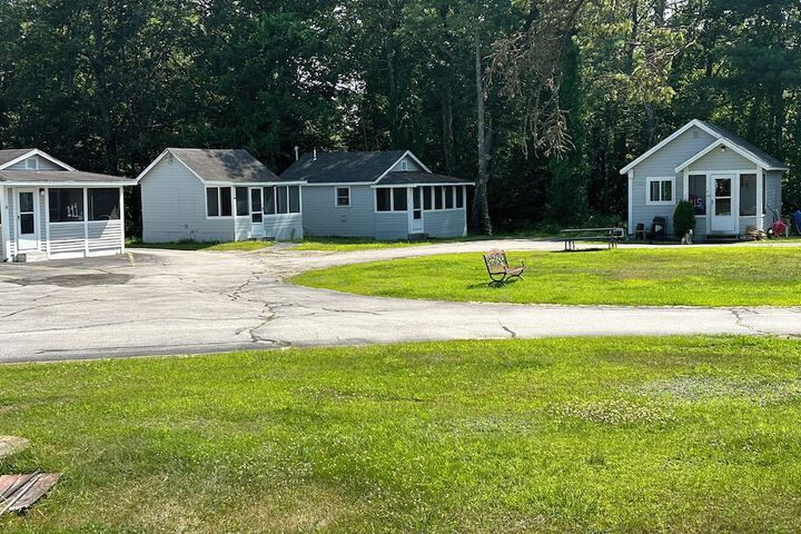 Pilgrim Inn & Cottages