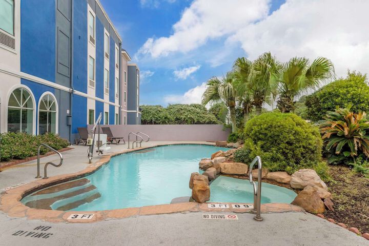 Pool 4 of 45