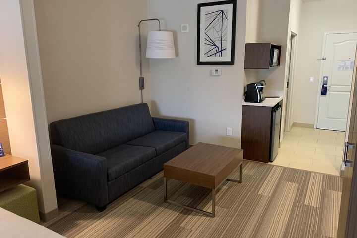 Room 15 of 42