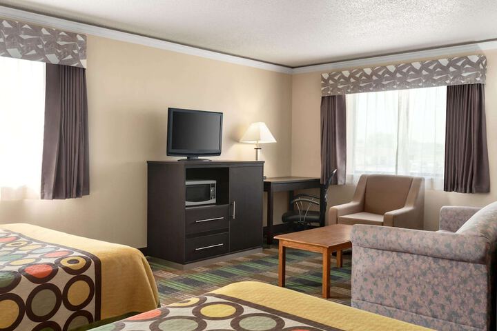 Room 33 of 45