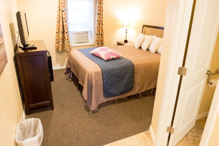 Room 83 of 187