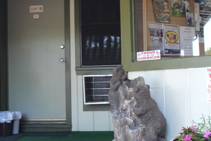 Hotel 2 of 43