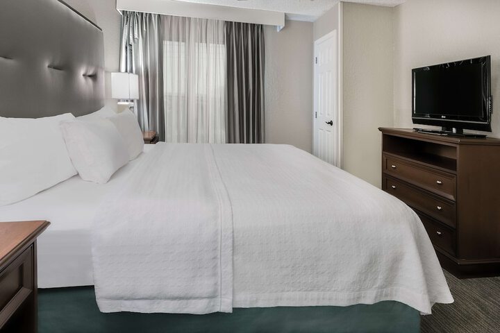 Room 14 of 24