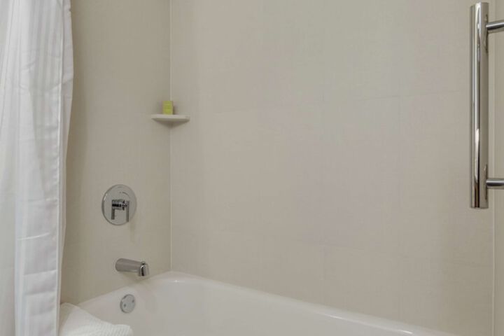 Room 25 of 56