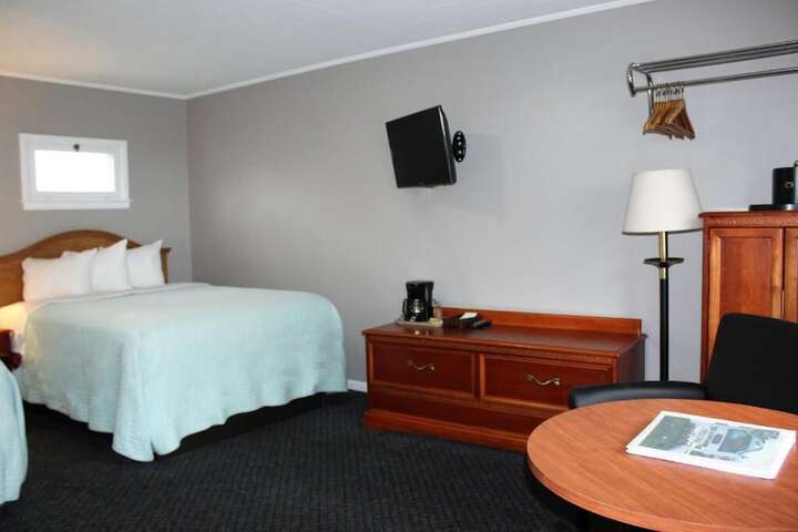 Room 27 of 66