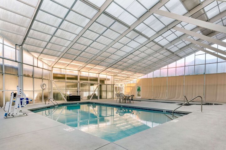 Pool 4 of 43