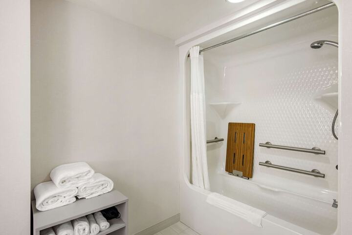 Room 29 of 41
