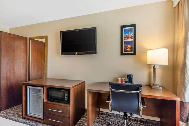 Room 13 of 34