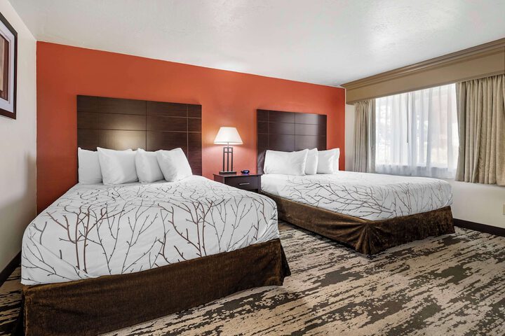 Room 21 of 43
