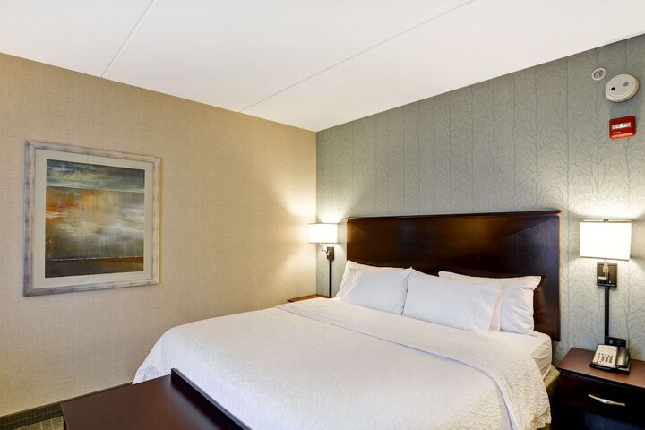 Room 10 of 39