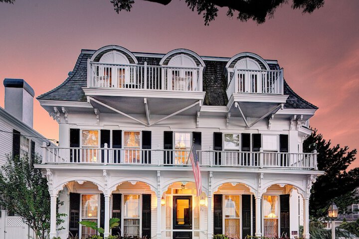 The Christopher The Edgartown Collection