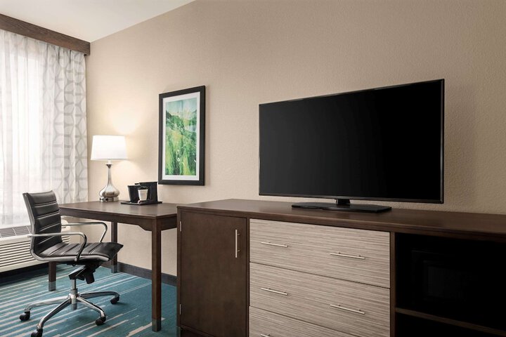 La Quinta Inn & Suites by Wyndham Clovis CA