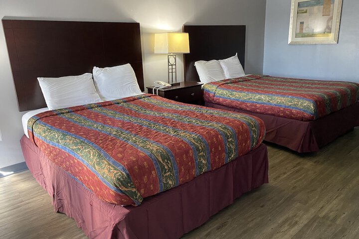 Room 5 of 11