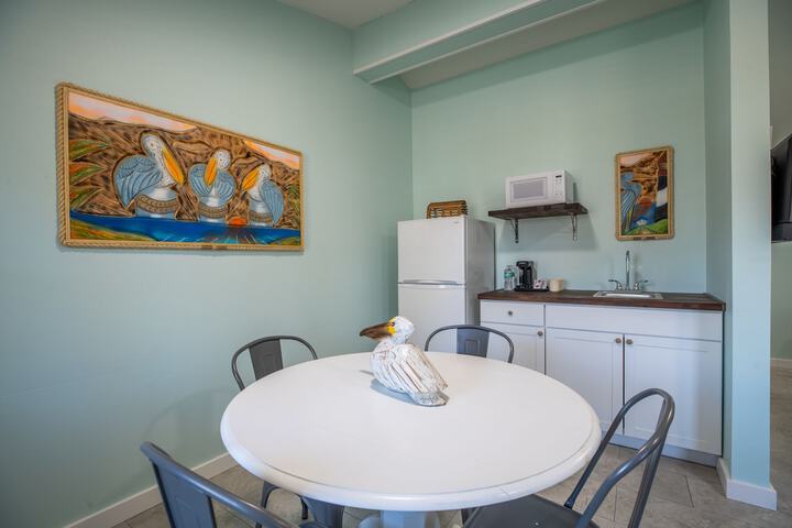 Room 10 of 20