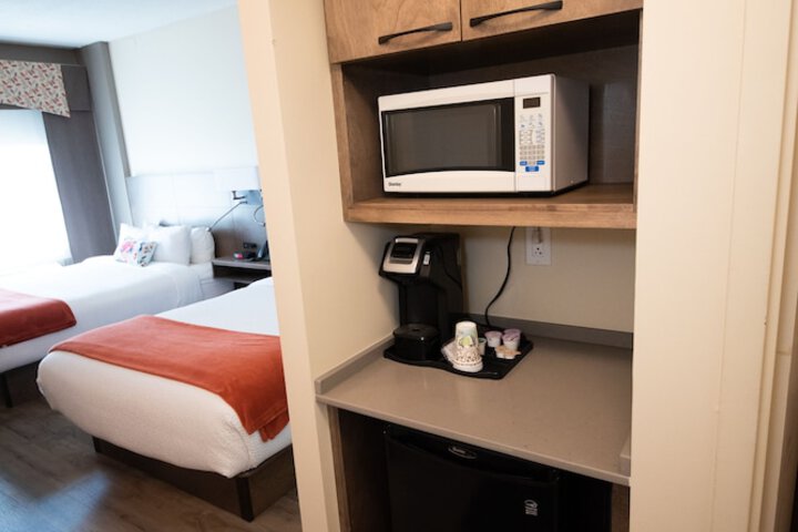 Room 53 of 107
