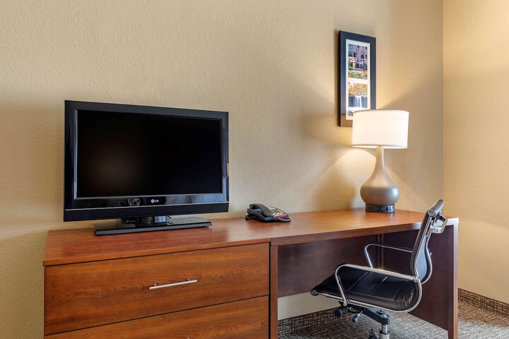Room 28 of 34