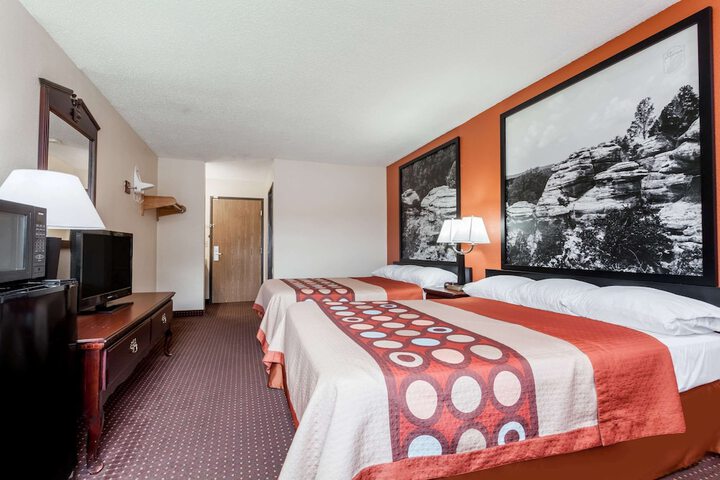 Room 12 of 14