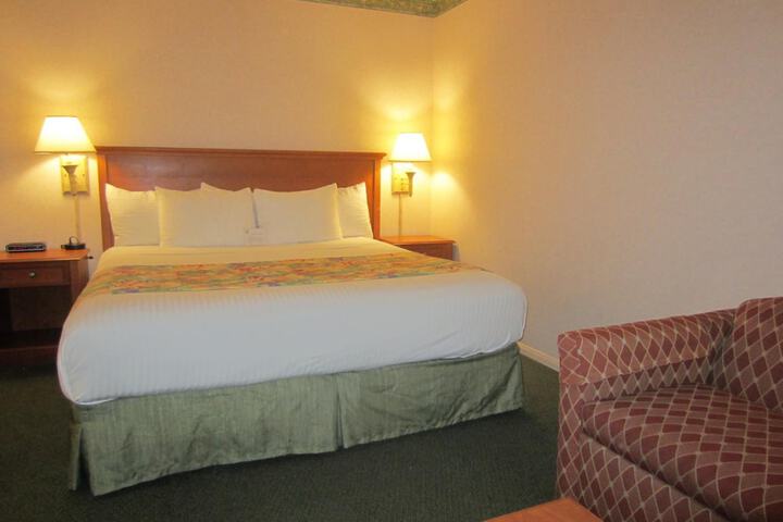 Room 40 of 59