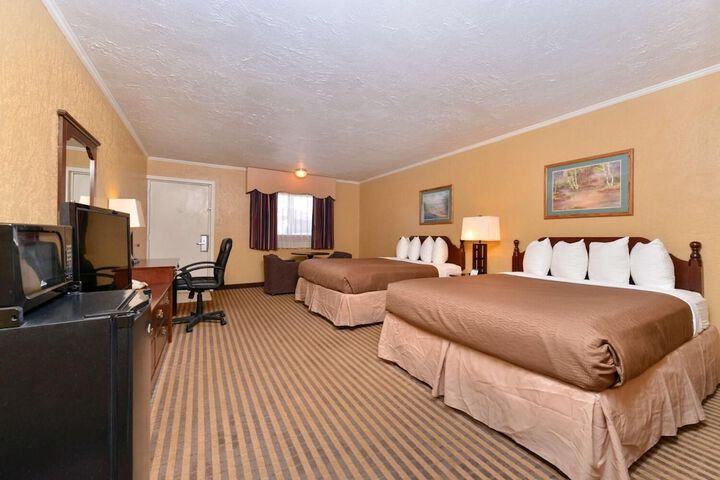 Room 4 of 11