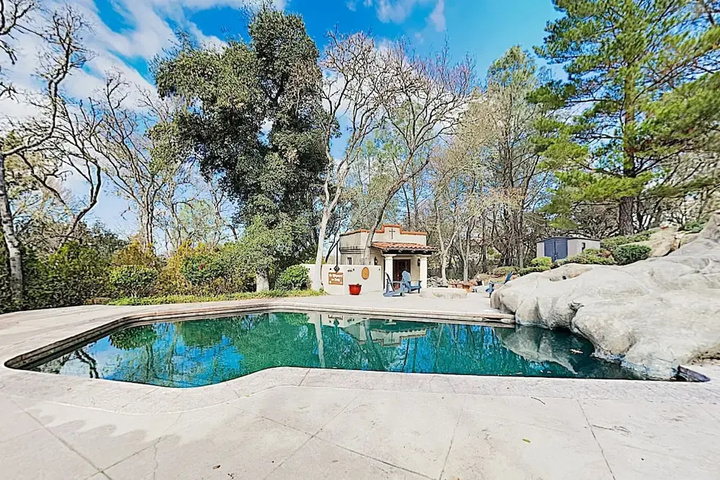New Listing! 2-suite Mexican Casita W / Pool & Gym 2 Bedroom Apts