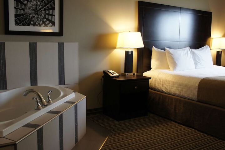 Best Western Plus Fort Saskatchewan Inn & Suites