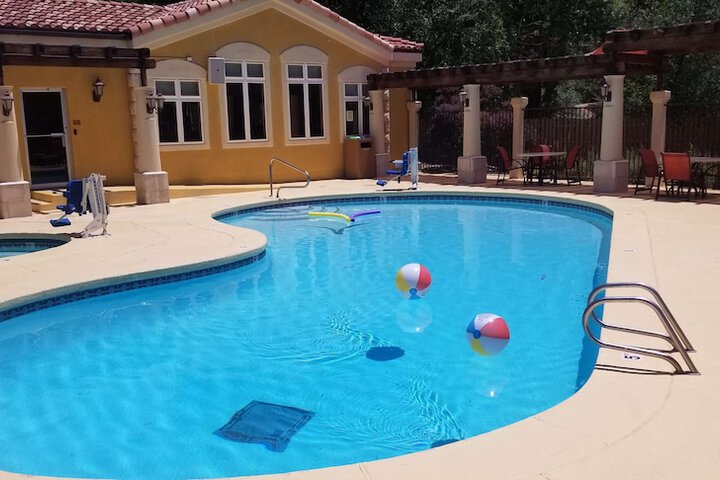 Pool 4 of 40