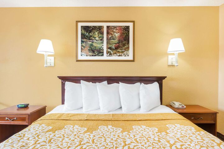 Room 34 of 38