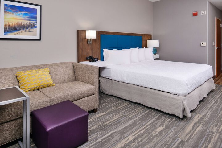Room 53 of 114