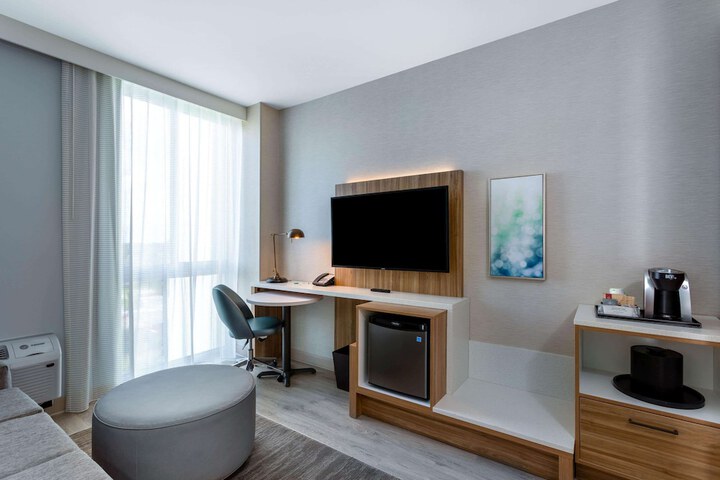 Room 26 of 63