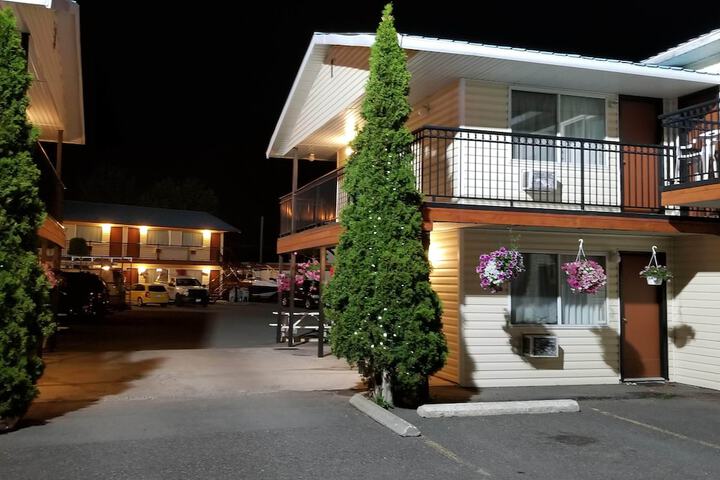 Cache Creek Inn