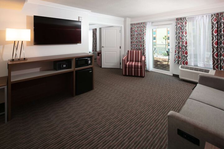 Room 28 of 76