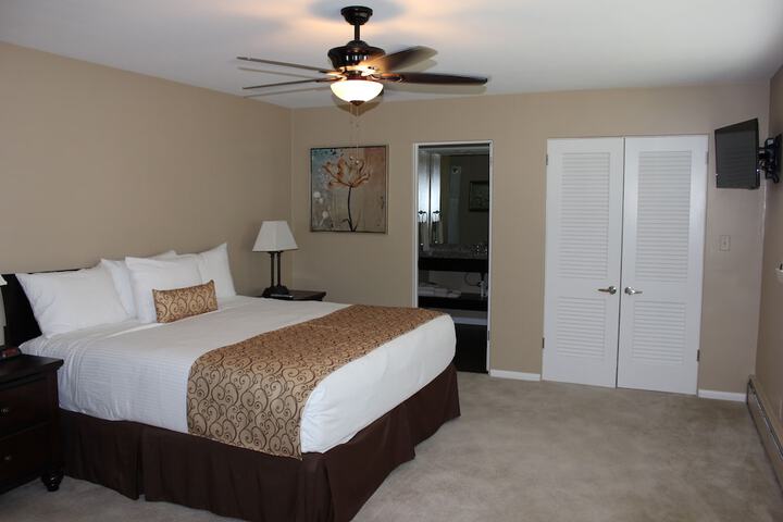 Room 10 of 37